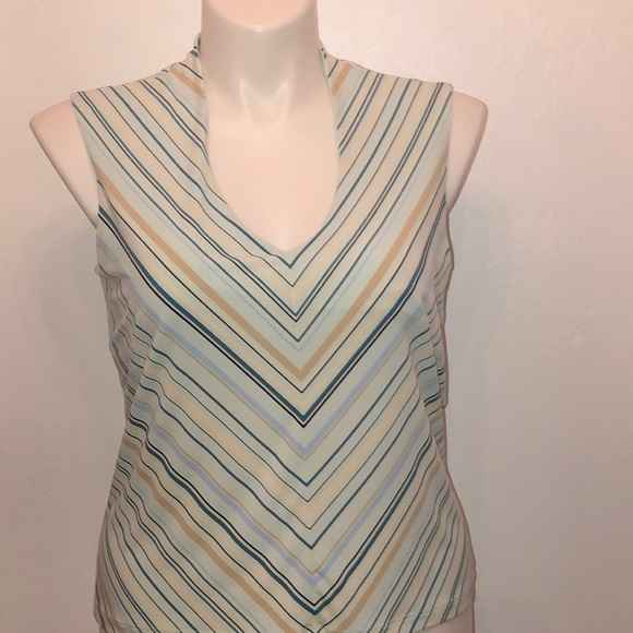Merona XL V-neck Sleeveless Pull Over Blouse